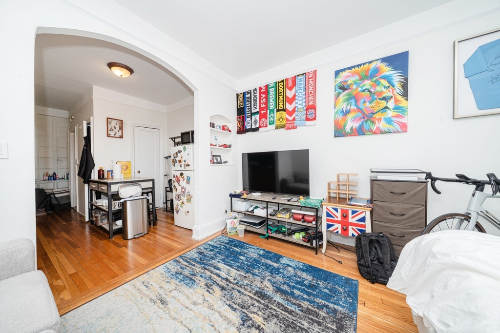 344 W 17th Street - Photo 1