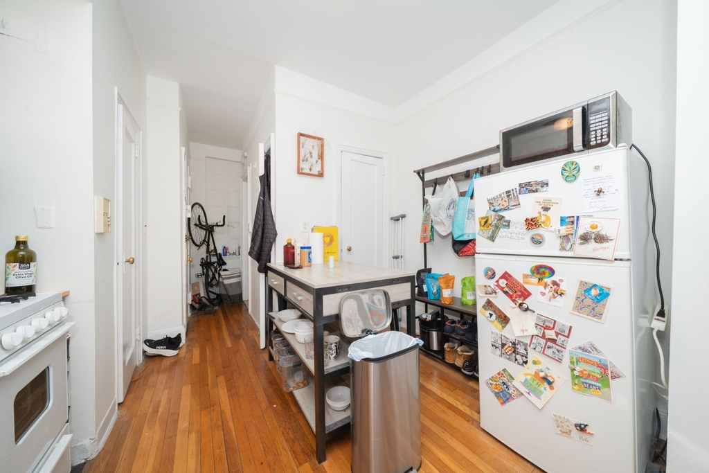 344 W 17th Street - Photo 7