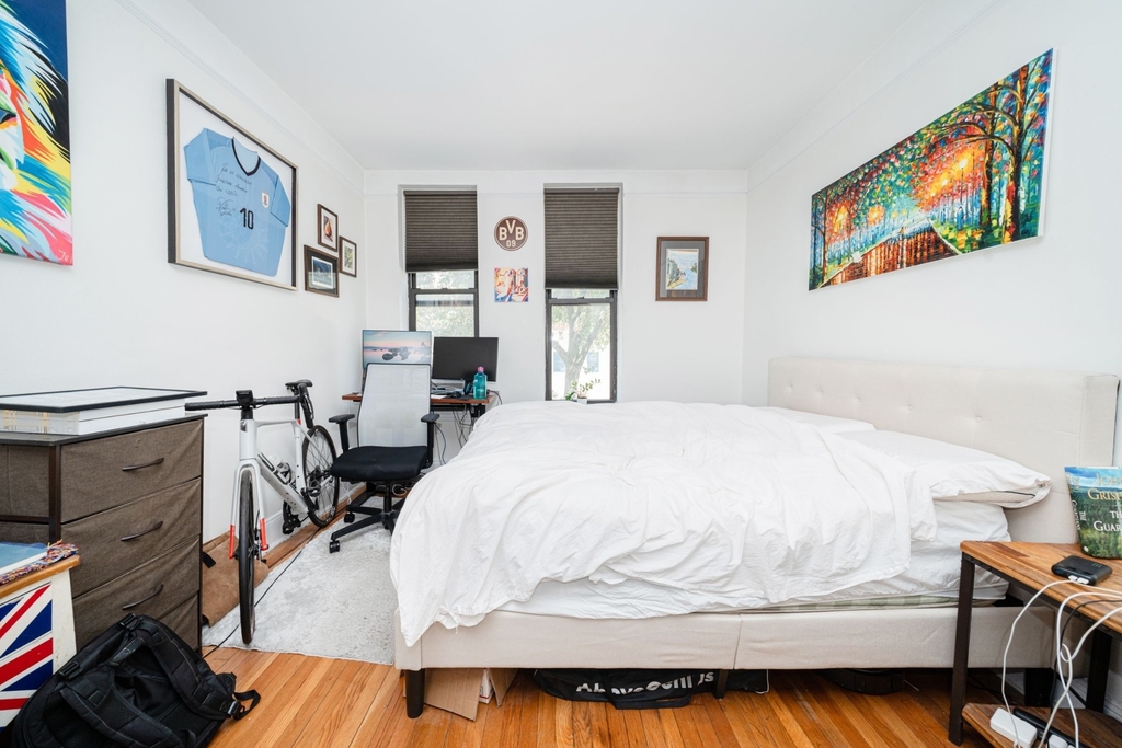 344 W 17th Street - Photo 2