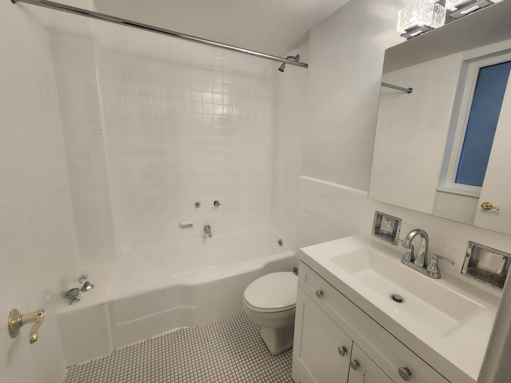 40 Central Park S - Photo 9