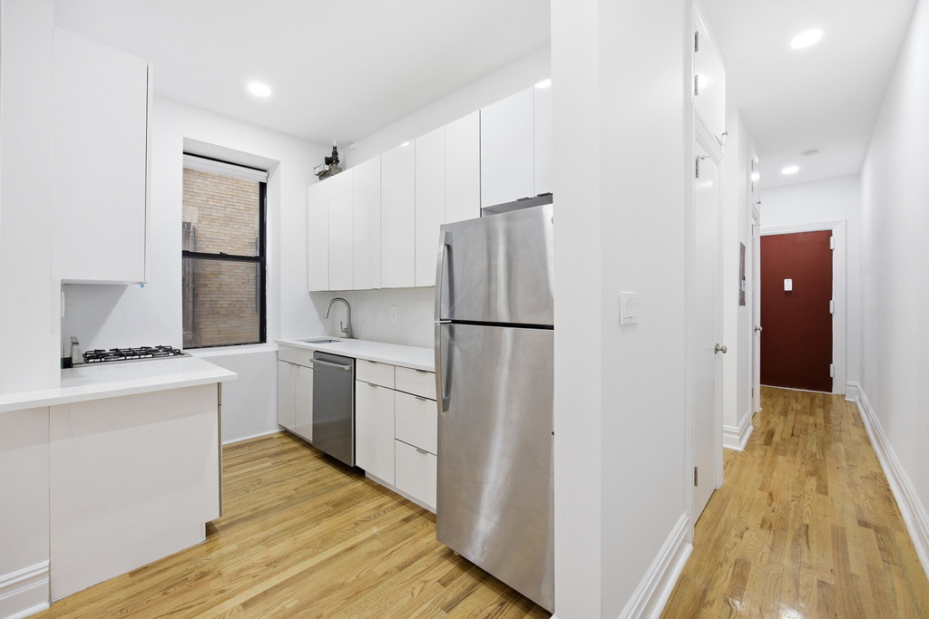 160 Wadsworth Avenue - Photo 3