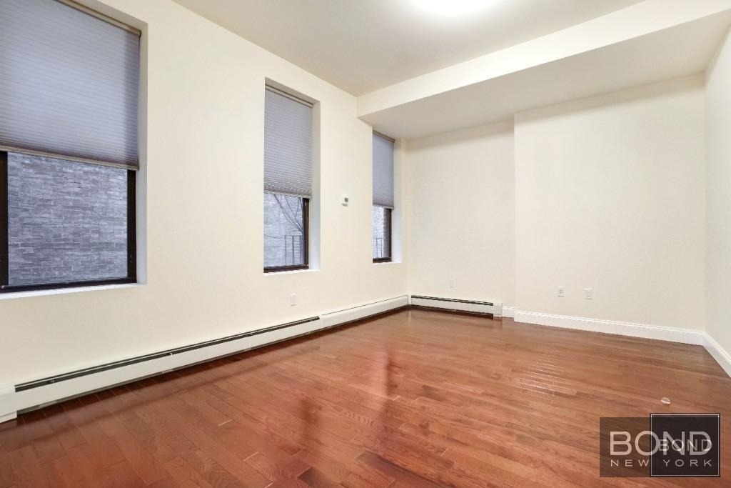 932 8th Avenue - Photo 2