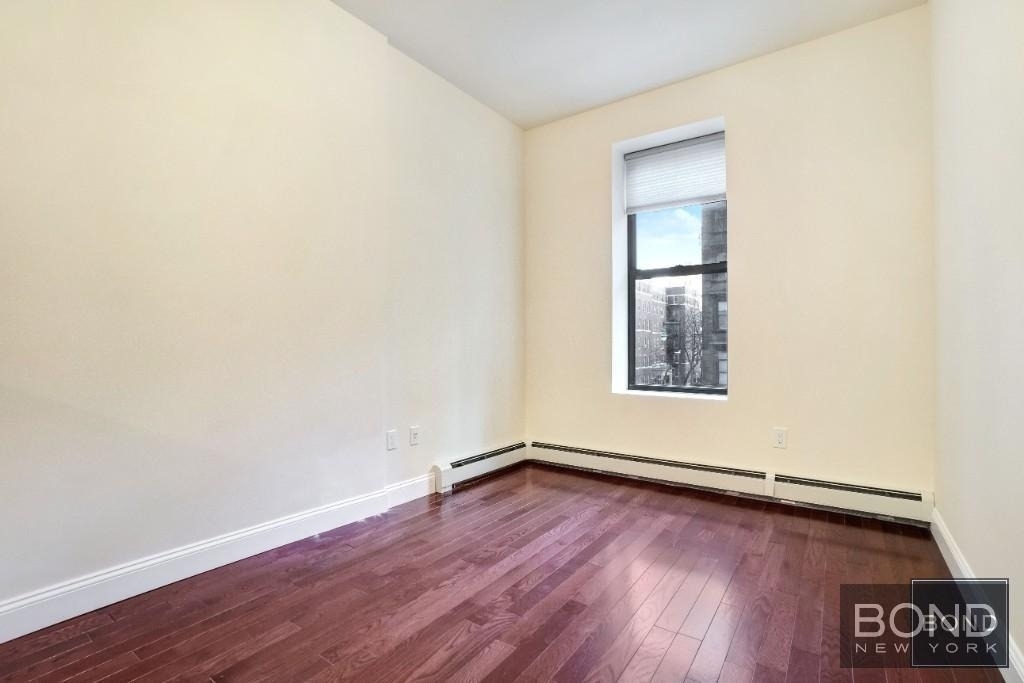 932 8th Avenue - Photo 3