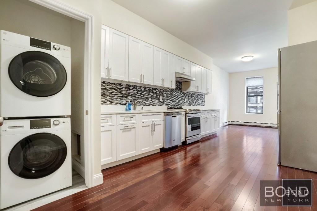 932 8th Avenue - Photo 0