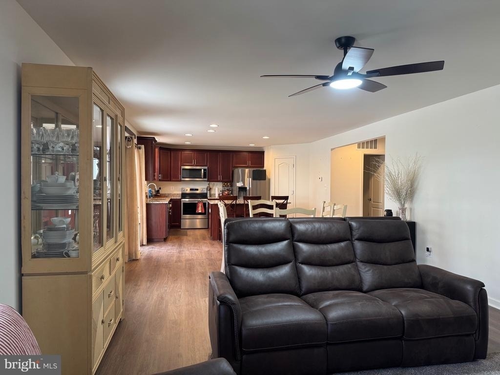 257 Stager Avenue - Photo 3
