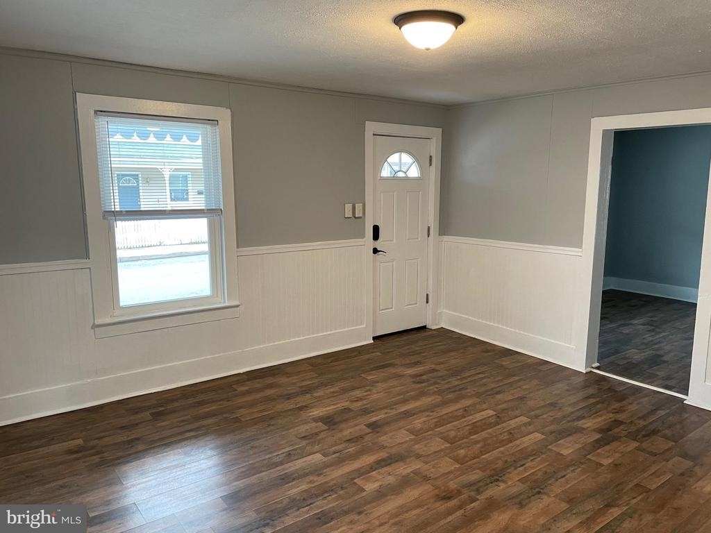 318 Highland Avenue - Photo 2