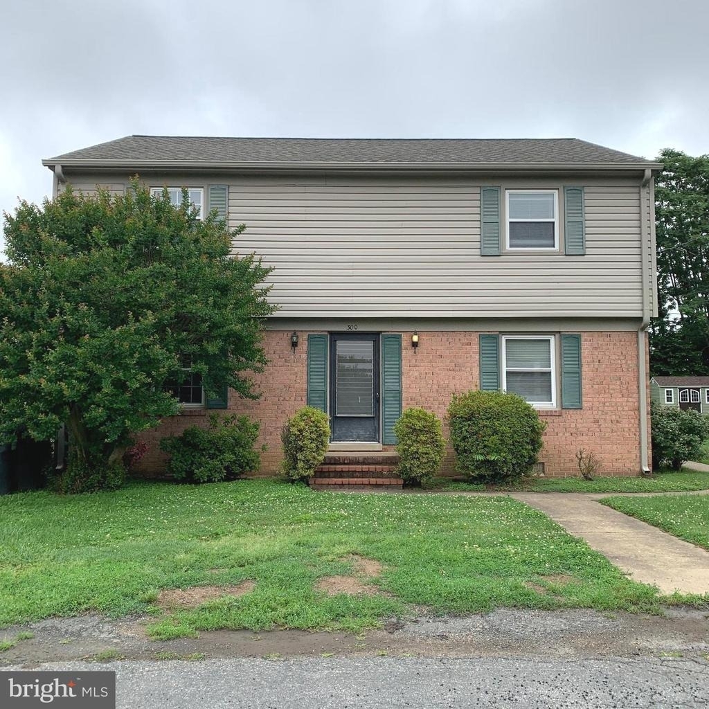 300 Claiborne Avenue - Photo 0