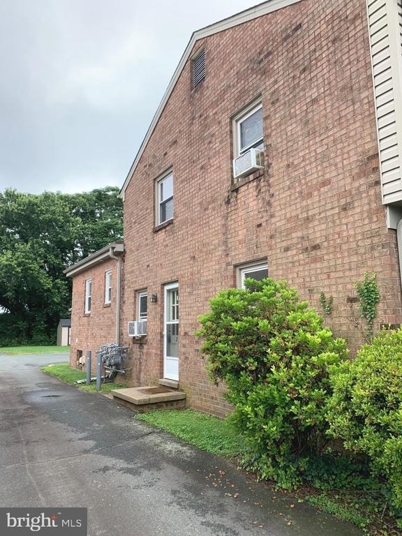 300 Claiborne Avenue - Photo 2