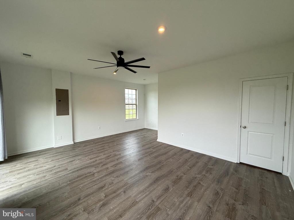 2401 Copa Court - Photo 3