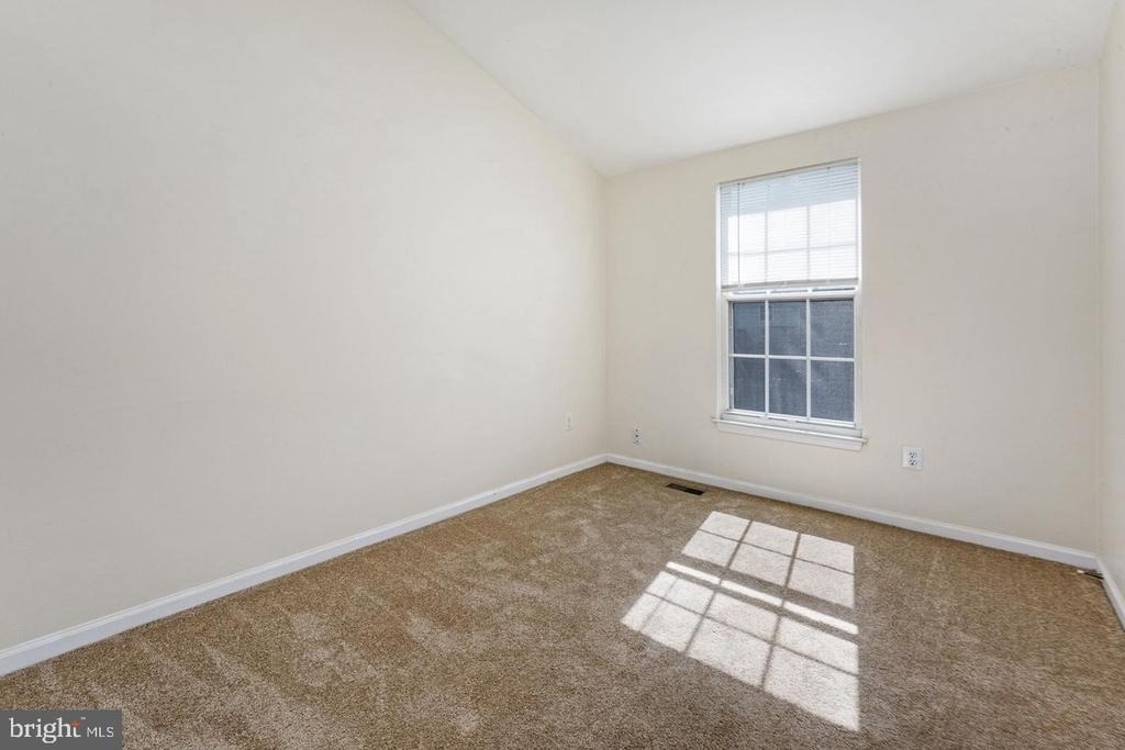 3433 Belleplain Court - Photo 19