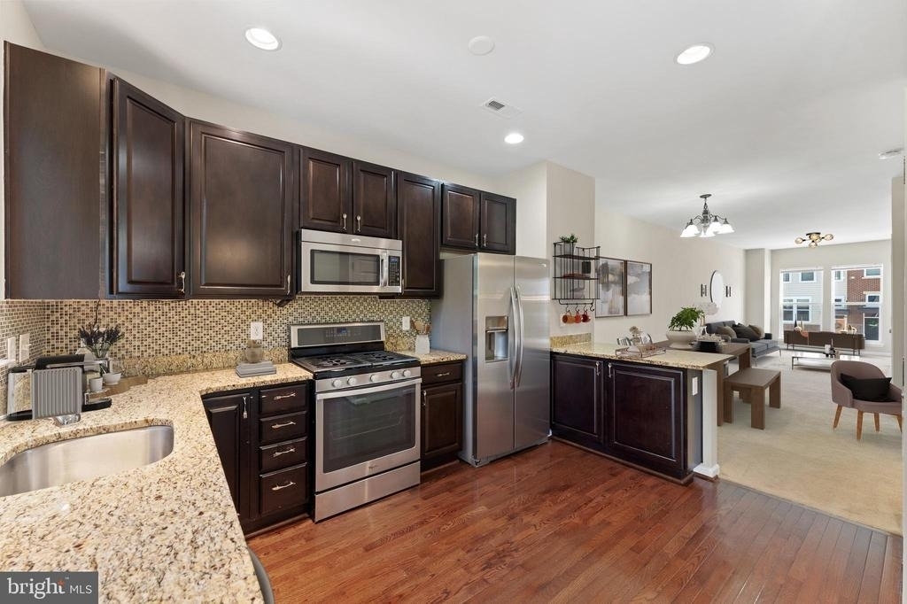 42673 New Dawn Terrace - Photo 19