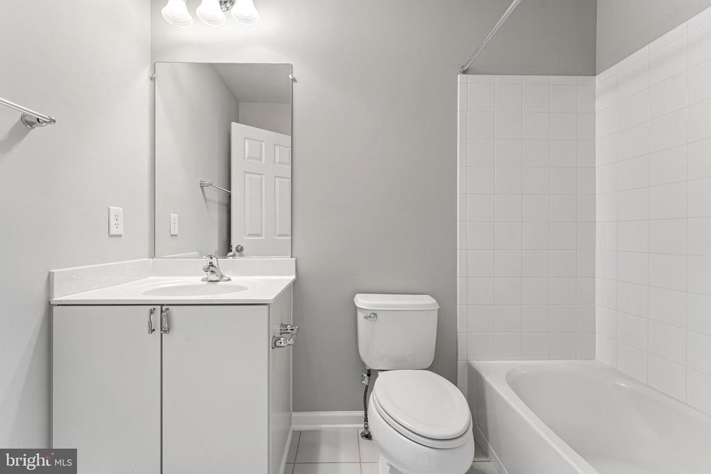 42673 New Dawn Terrace - Photo 34