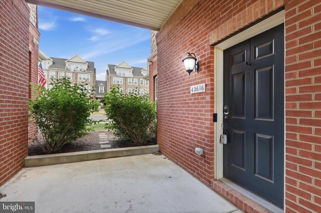 42616 Hardage Terrace - Photo 3