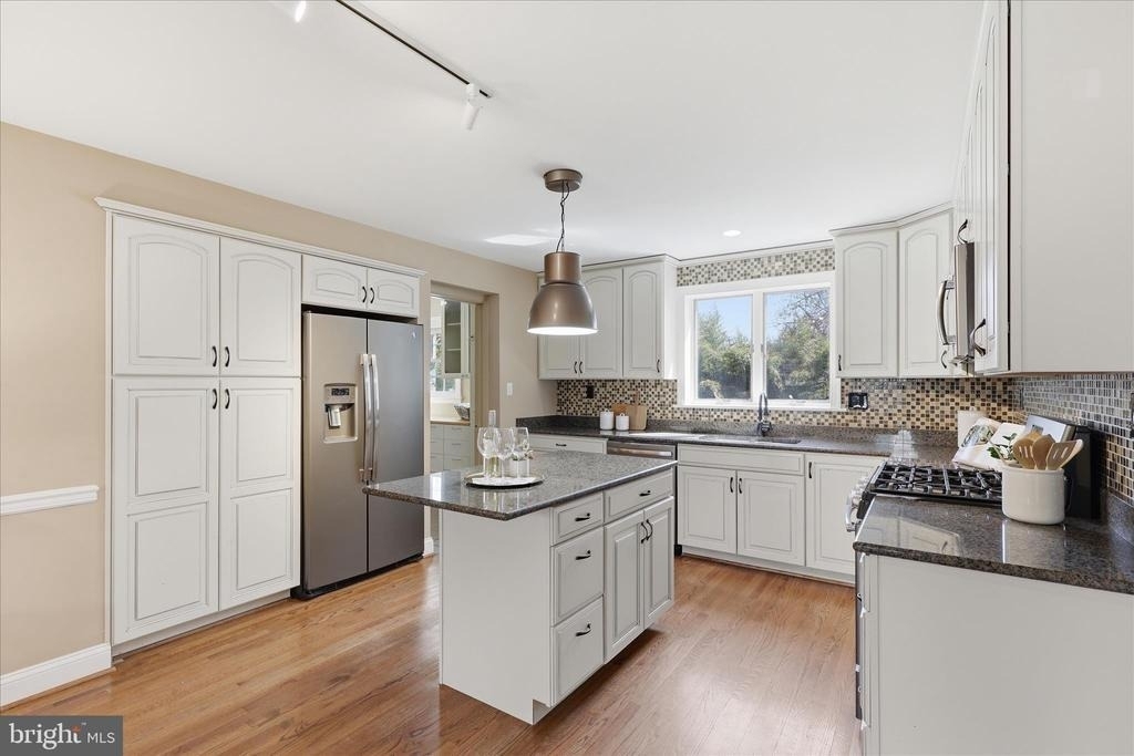1335 Macbeth Street - Photo 11
