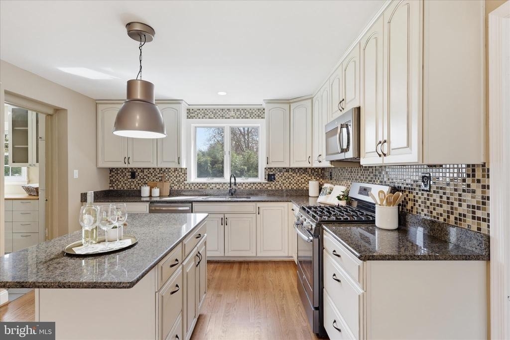 1335 Macbeth Street - Photo 12