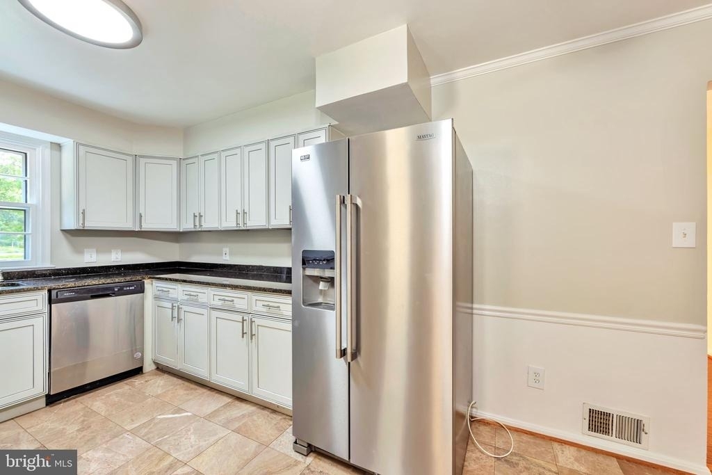 3307 Beechtree Lane - Photo 7