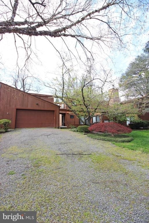 6872 Melrose Drive - Photo 0