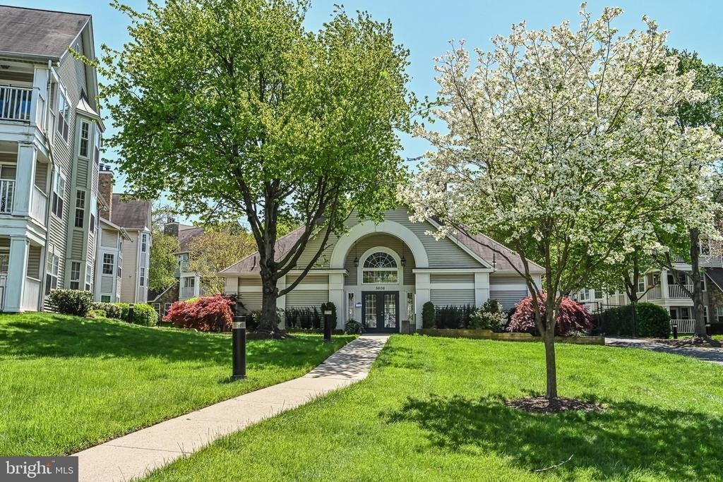 5601 Willoughby Newton Drive - Photo 2