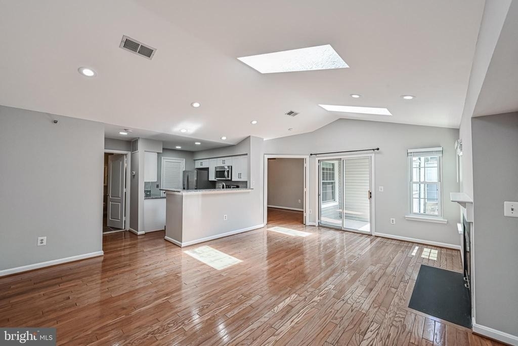 5601 Willoughby Newton Drive - Photo 5