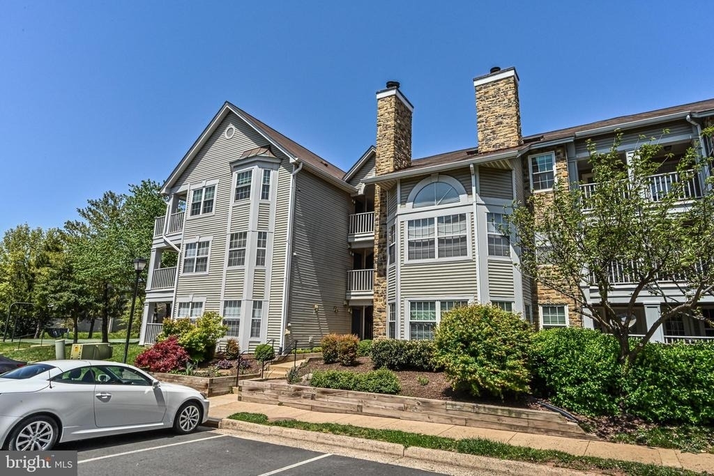 5601 Willoughby Newton Drive - Photo 1