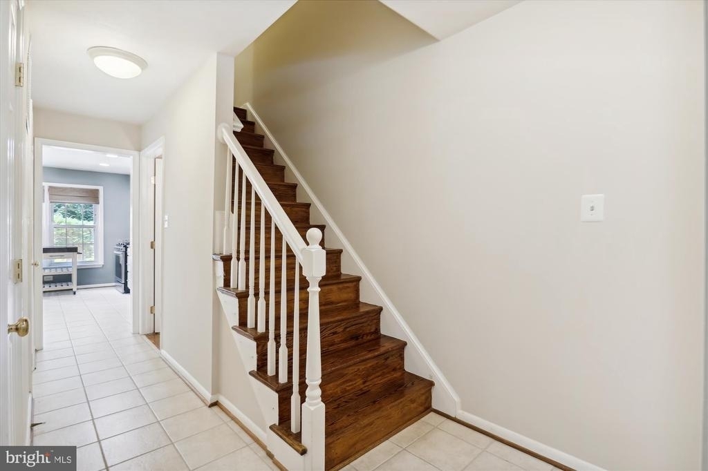 1804 Golf View Court - Photo 2