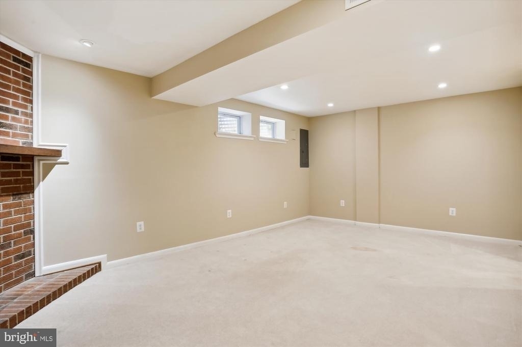 1804 Golf View Court - Photo 17