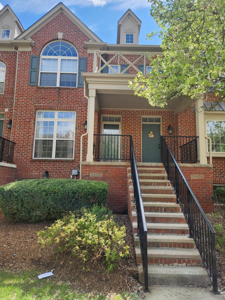 39475 Springwater Drive - Photo 1