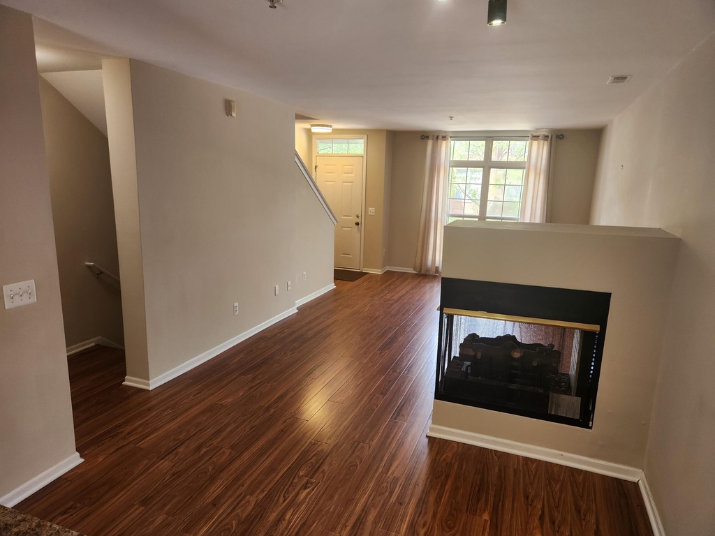39475 Springwater Drive - Photo 4