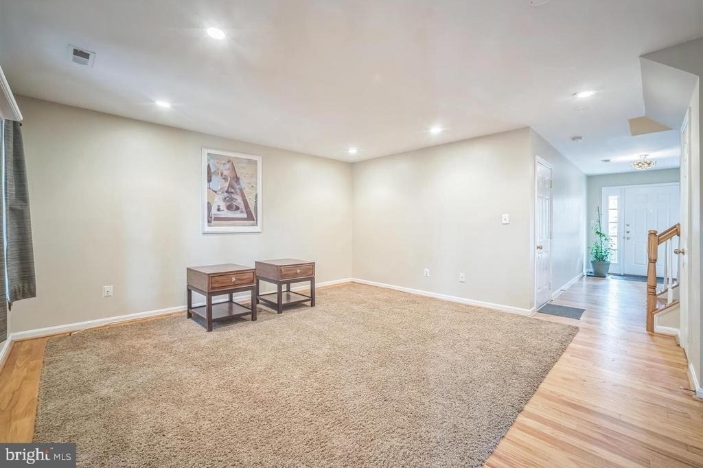 11551 Laurel Lake Square - Photo 4