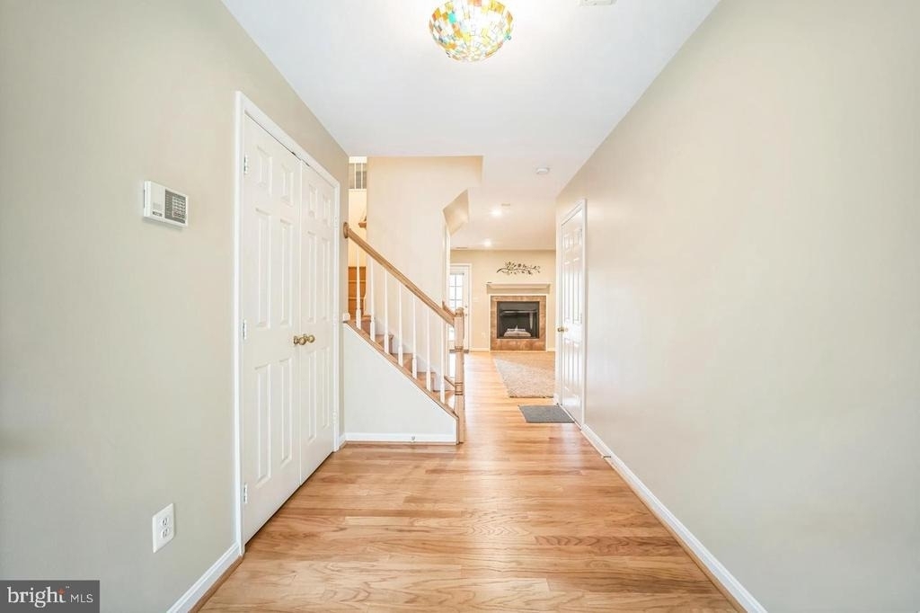 11551 Laurel Lake Square - Photo 2