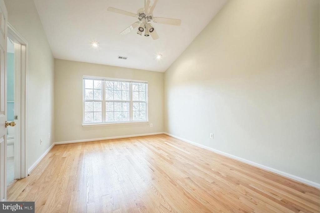 11551 Laurel Lake Square - Photo 16