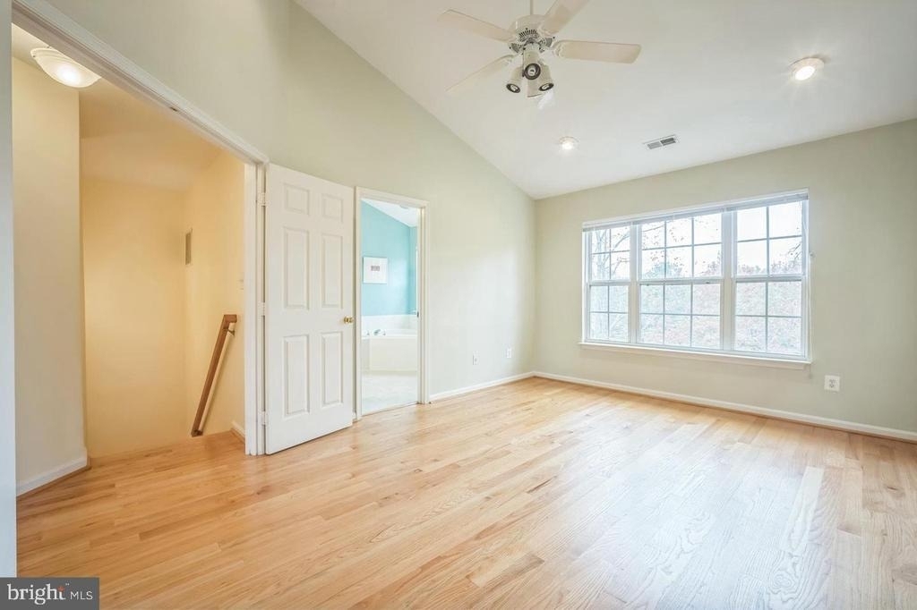 11551 Laurel Lake Square - Photo 14