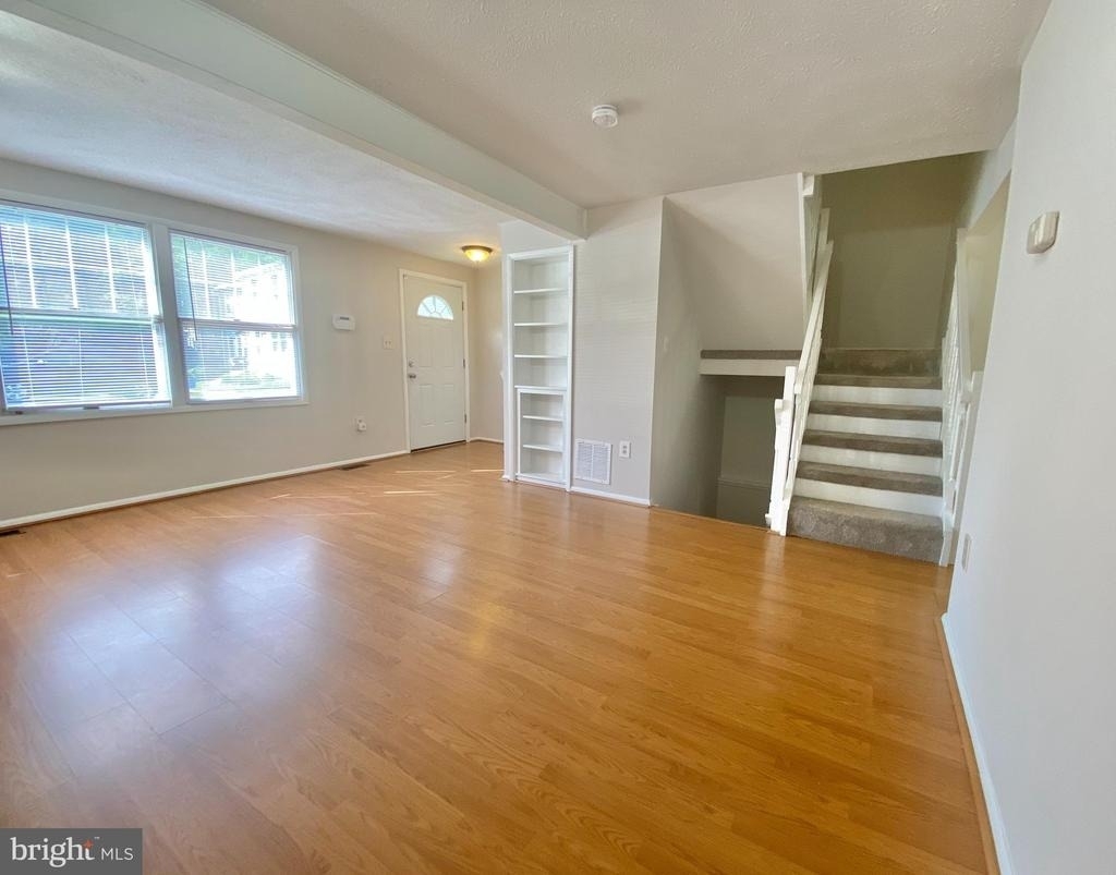 6212 Hillside Road - Photo 3