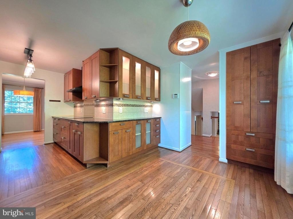 2215 Collingwood Road - Photo 3