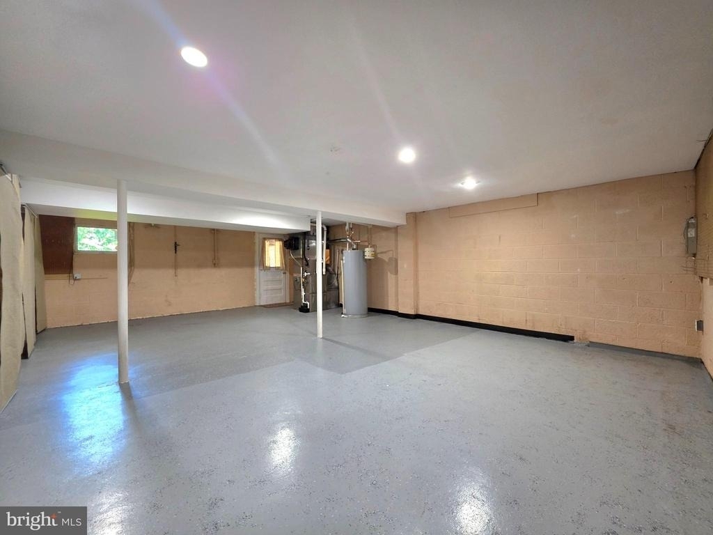 2215 Collingwood Road - Photo 38