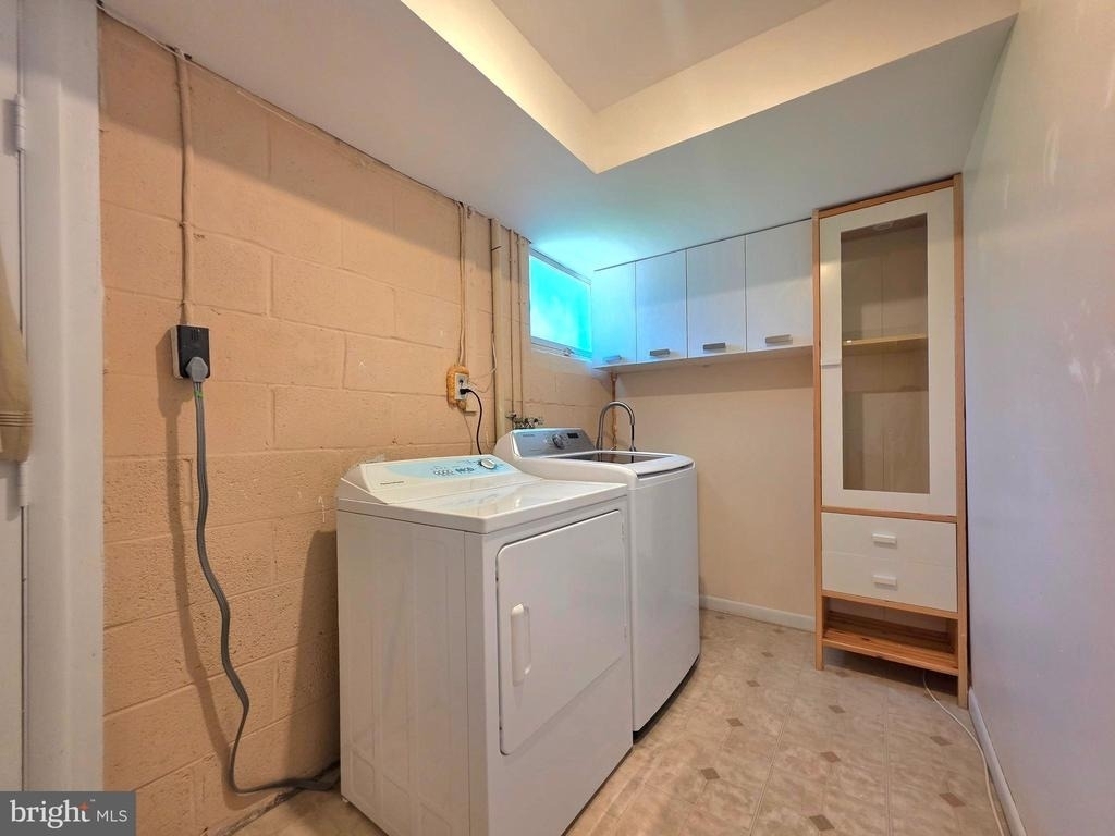 2215 Collingwood Road - Photo 34