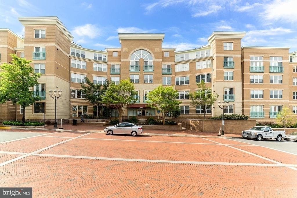 12001 Market Street - Photo 0