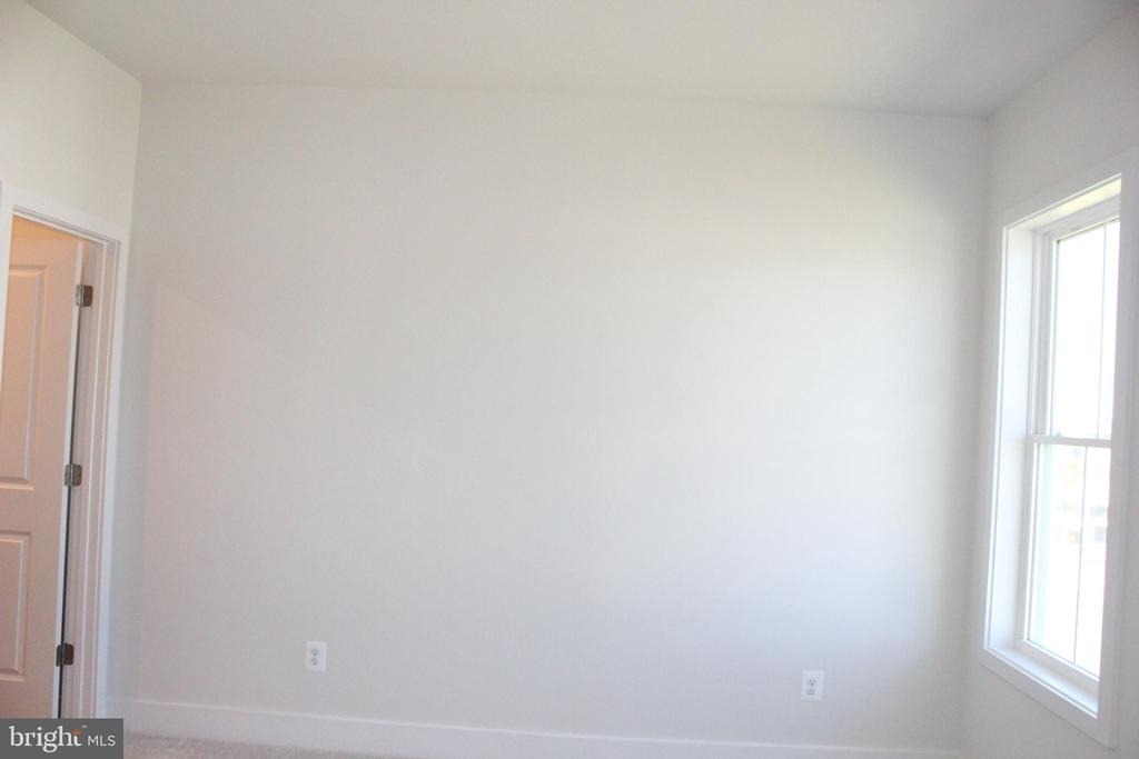 139 Heyford Drive - Photo 9