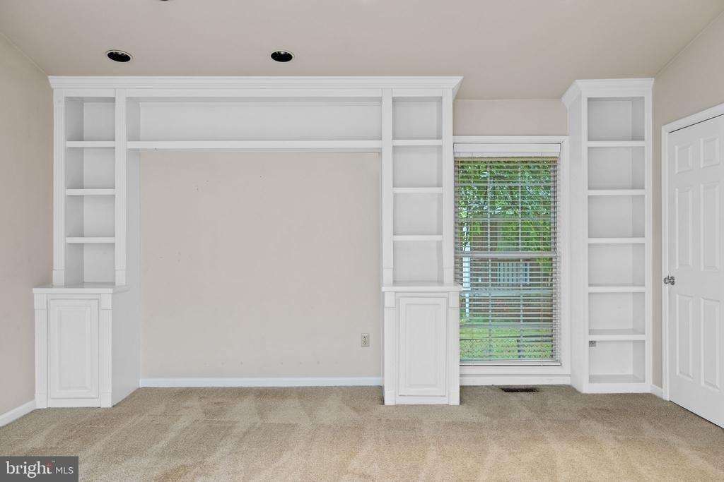 1312 Stafford Avenue - Photo 23