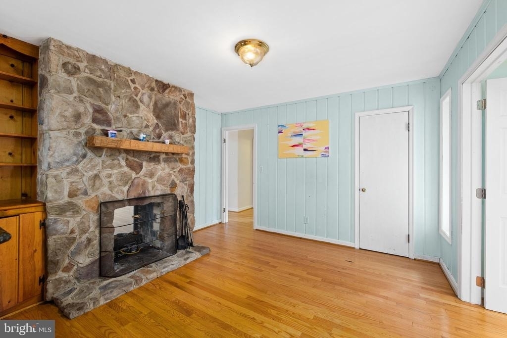 1312 Stafford Avenue - Photo 3
