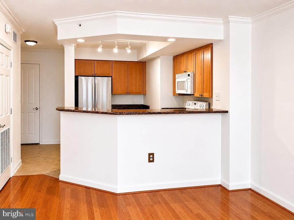 3101 N Hampton Drive - Photo 2