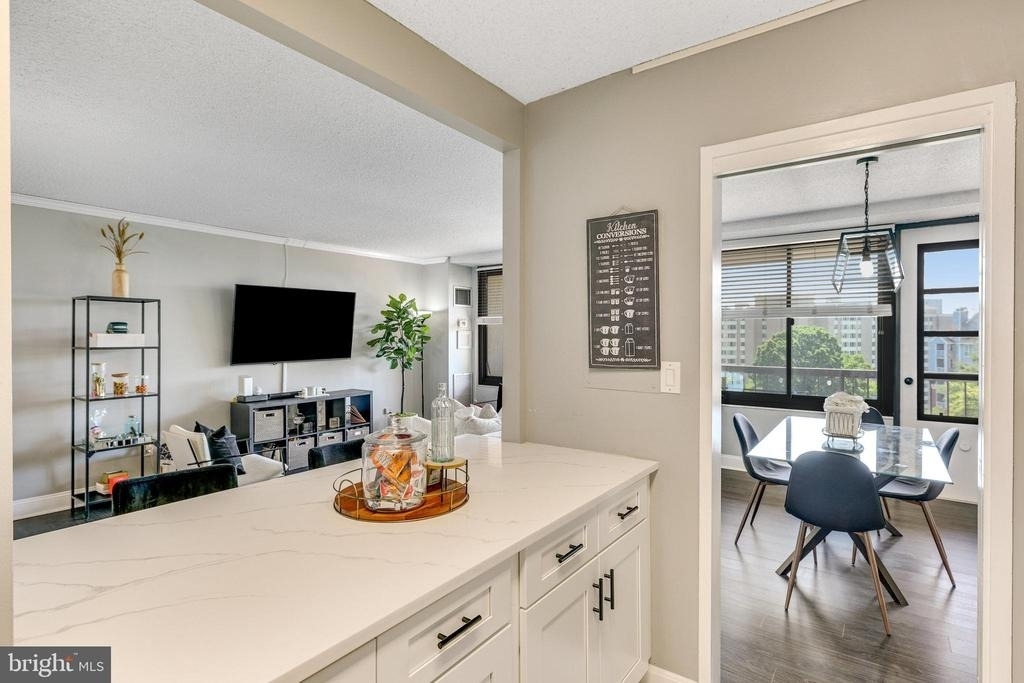 5500 Holmes Run Parkway - Photo 11
