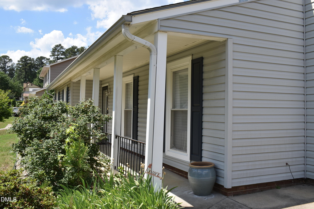 209 Reynolds N - Photo 1
