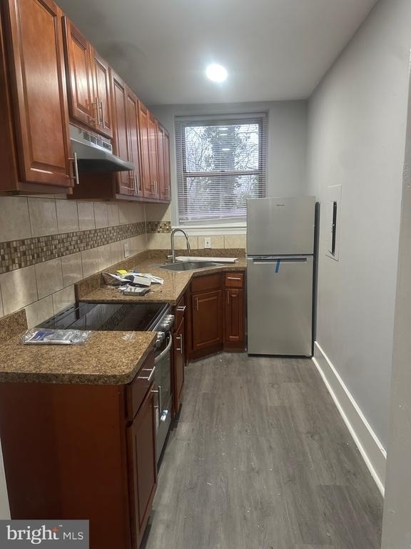 215-18 W Walnut Lane Lane - Photo 2