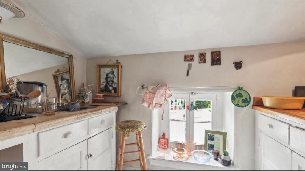 23 W Walnut Lane - Photo 1