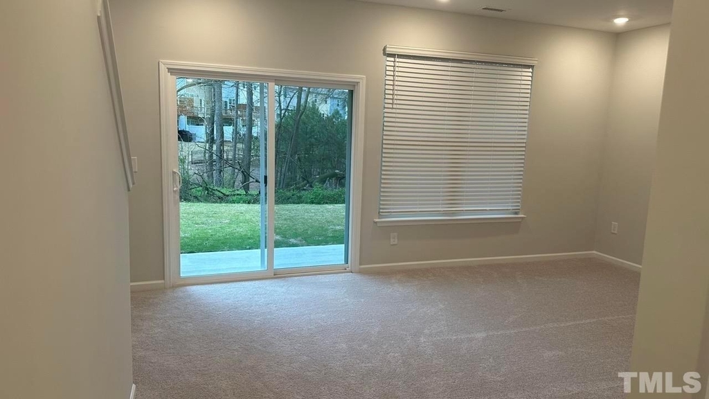 1078 Manorhaven Drive - Photo 8