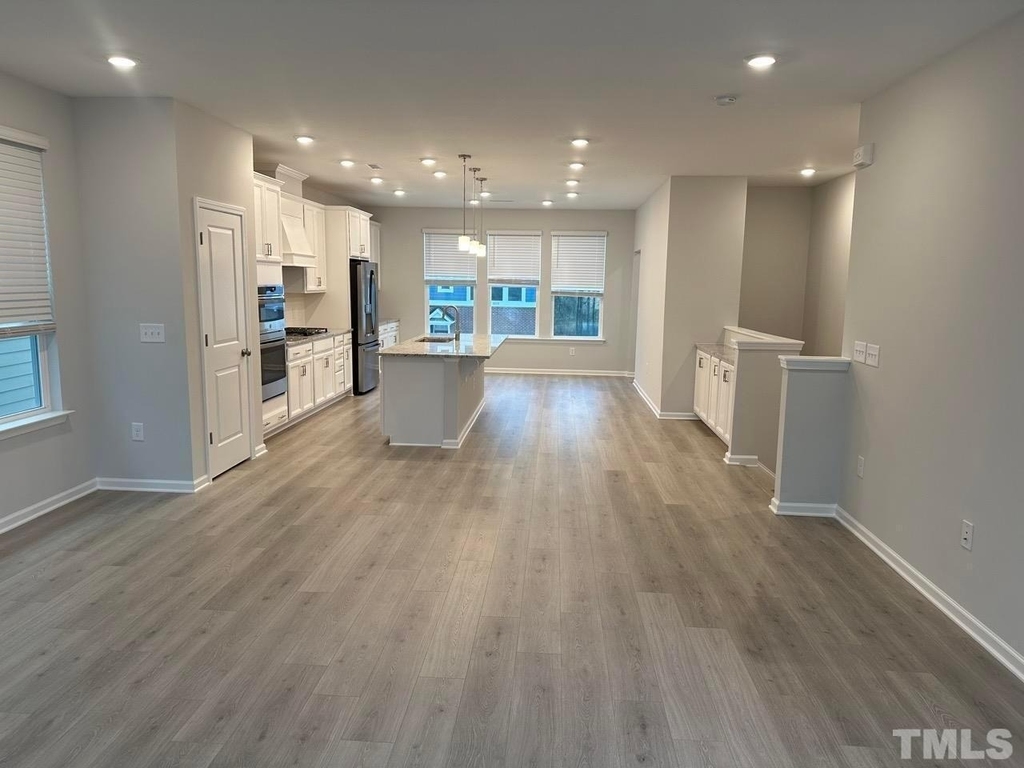 1078 Manorhaven Drive - Photo 5