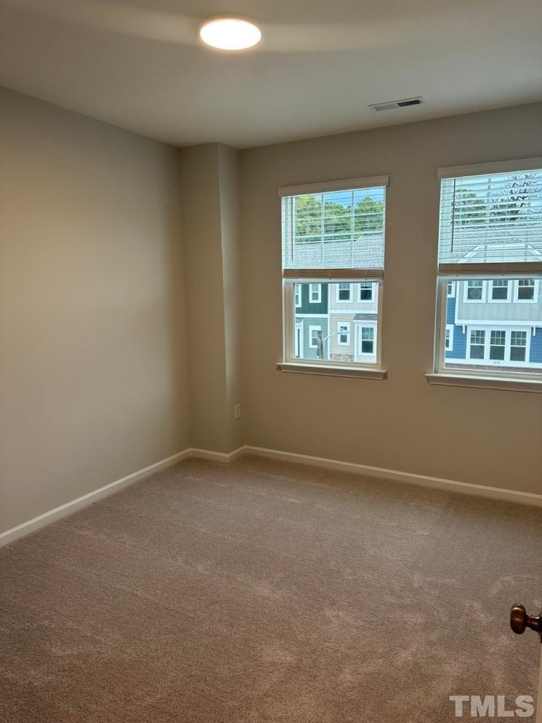 1078 Manorhaven Drive - Photo 21