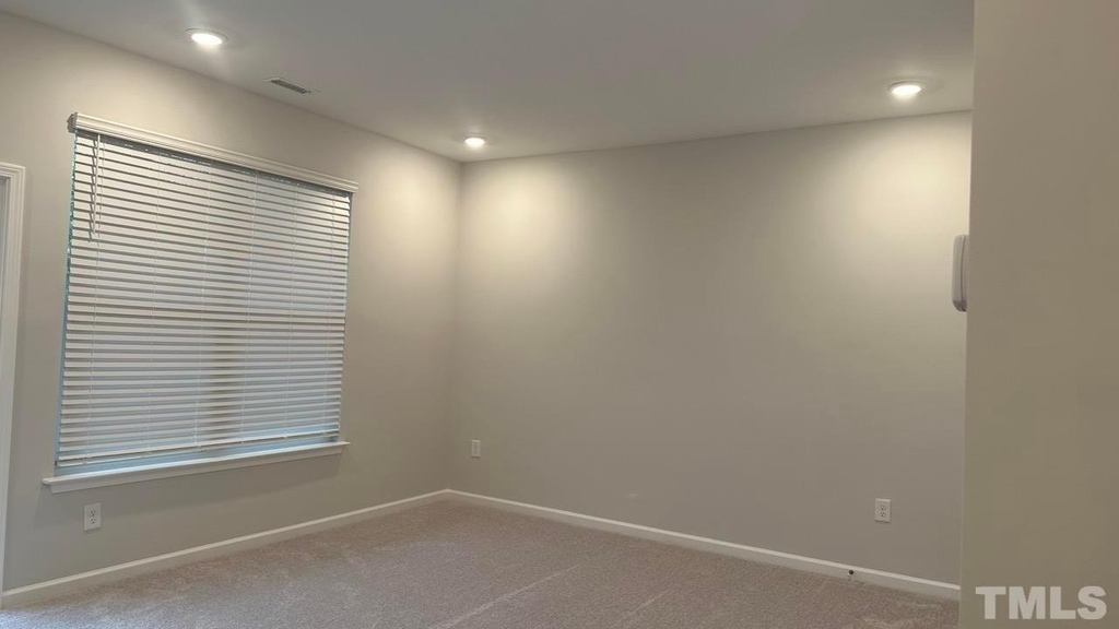 1078 Manorhaven Drive - Photo 7