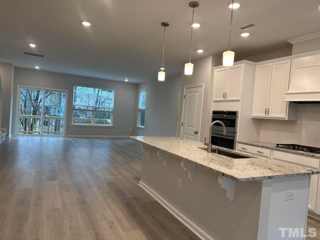 1078 Manorhaven Drive - Photo 2